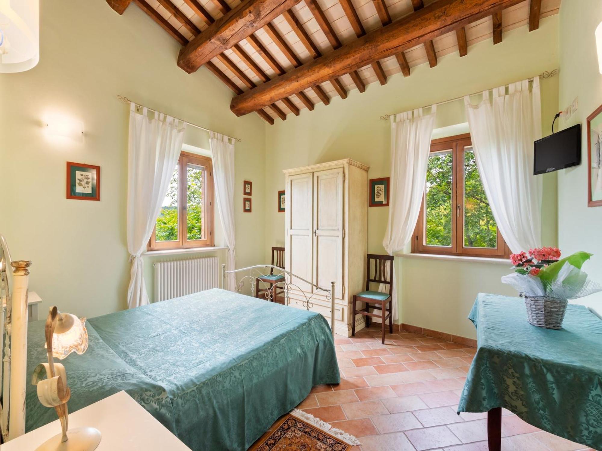 Villa Beautiful In Belforte Isauro With Swimming Pool