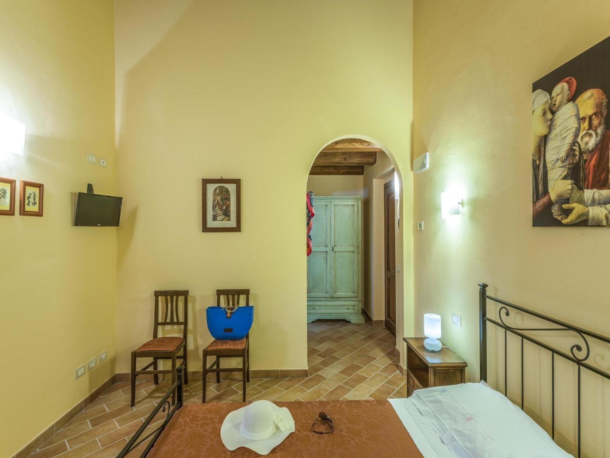 Villa Beautiful In Belforte Isauro With Swimming Pool *