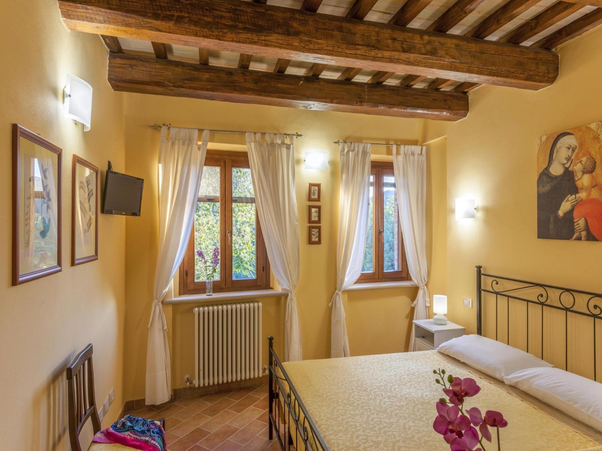 Villa Beautiful In Belforte Isauro With Swimming Pool